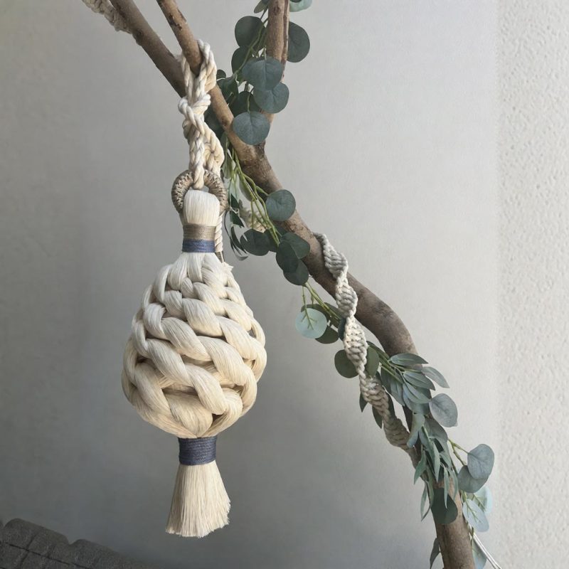 Pieza Pera hecha 100% a mano por la Diseñadora Vanessa González.